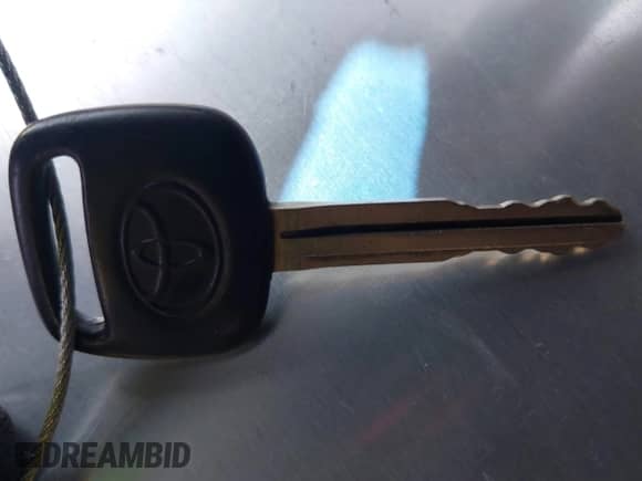 1997 Toyota Camry LE z VIN JT2BF22K9V0077628, wystawiony jako IAAI lot #42770453 z przebiegiem 257 721 mil mil oraz . Historia ofert i sprzedaży dostępna na DreamBid. Obrazek 11.