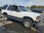 1993 Ford Explorer Eddie Bauer with VIN 1FMCU24X5PUC53494, listed as a Copart auction lot 67685935 with 186,739 mi miles and Clean title. Bid and sale history available at DreamBid. Image 4.