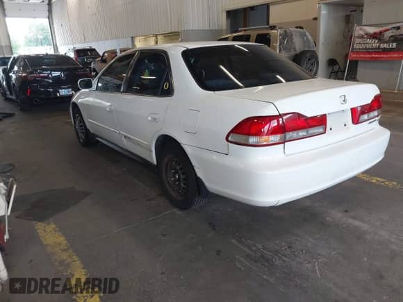 2001 Honda Accord LX with VIN JHMCG56471C029171, listed as a IAAI auction lot 43013226 with 217,224 mi miles and . Bid and sale history available at DreamBid. Image 3.