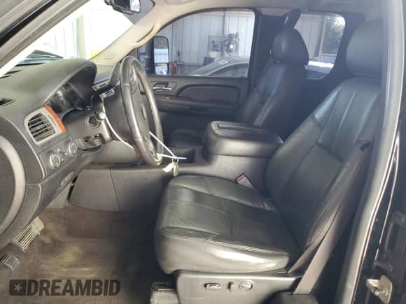 2009 Chevrolet Silverado 2500HD с VIN 1GCHK69KX9E149164, выставлен на аукционе Copart как лот 73398094 с пробегом Не указан миль и Списание • Salvage title. История ставок и продаж доступна на DreamBid. Изображение 7.