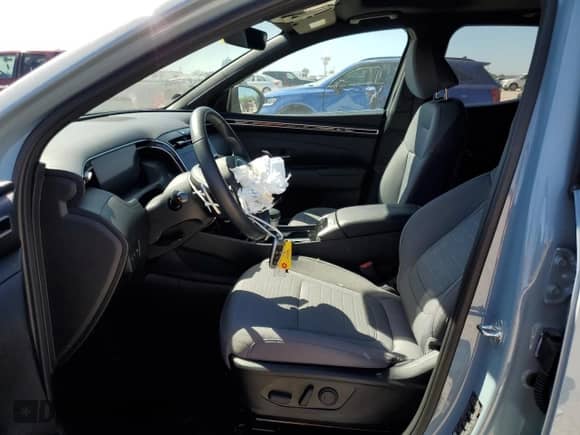 2023 Hyundai Santa Cruz SEL Premium z VIN 5NTJDDAF5PH055478, wystawiony jako Copart lot #49303904 z przebiegiem 2 690 mil mil oraz Szkoda całkowita • Salvage title. Historia ofert i sprzedaży dostępna na DreamBid. Obrazek 7.