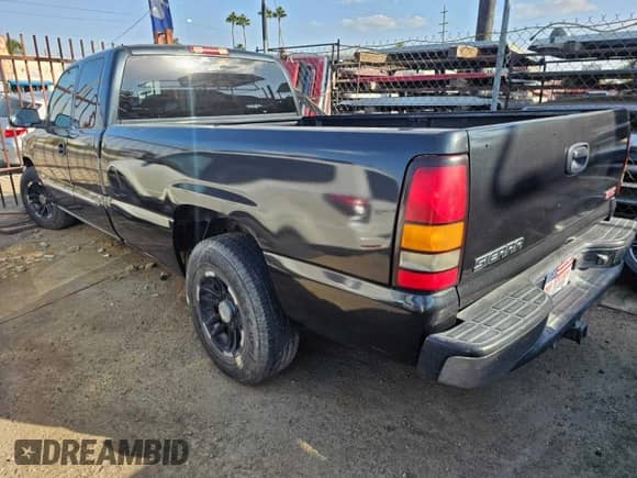 2004 GMC Sierra 1500 SLE с VIN 1GTEC19T14E111603, выставлен на аукционе Copart как лот 73064934 с пробегом 95 800 миль миль и Списание • Salvage title. История ставок и продаж доступна на DreamBid. Изображение 3.