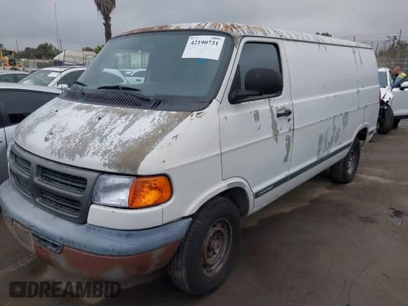 2001 Dodge Cargo with VIN 2B7JB21Y71K559964, listed as a IAAI auction lot 42190731 with 181,424 mi miles and . Bid and sale history available at DreamBid. Image 2.
