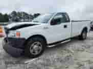2005 Ford F-150 XL z VIN 1FTRF12W35NB38493, wystawiony jako Copart lot #84461005 z przebiegiem 142 706 mil mil oraz Szkoda całkowita • Salvage title. Historia ofert i sprzedaży dostępna na DreamBid. Obrazek 1.
