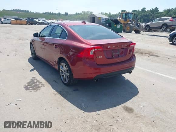 2012 Volvo S60 T6 с VIN YV1902FHXC2135120, выставлен на аукционе IAAI как лот 42952256 с пробегом 161 343 миль миль и . История ставок и продаж доступна на DreamBid. Изображение 3.