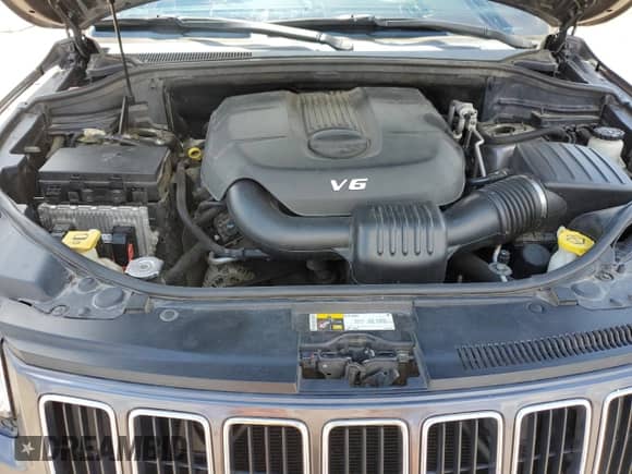 2014 Jeep Grand Cherokee Limited with VIN 1C4RJFBG2EC425758, listed as a Copart auction lot 84218625 with 157,919 mi miles and Salvage title. Bid and sale history available at DreamBid. Image 12.