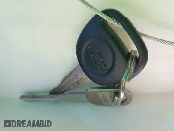 2005 Chevrolet Silverado 1500 z VIN 1GCEC14T55Z142306, wystawiony jako IAAI lot #41525048 z przebiegiem 202 114 mil mil oraz . Historia ofert i sprzedaży dostępna na DreamBid. Obrazek 11.