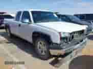 2005 Chevrolet Silverado 1500 LS with VIN 2GCEC19T951133254, listed as a IAAI auction lot 42403541 with 377,603 mi miles and . Bid and sale history available at DreamBid. Image 1.