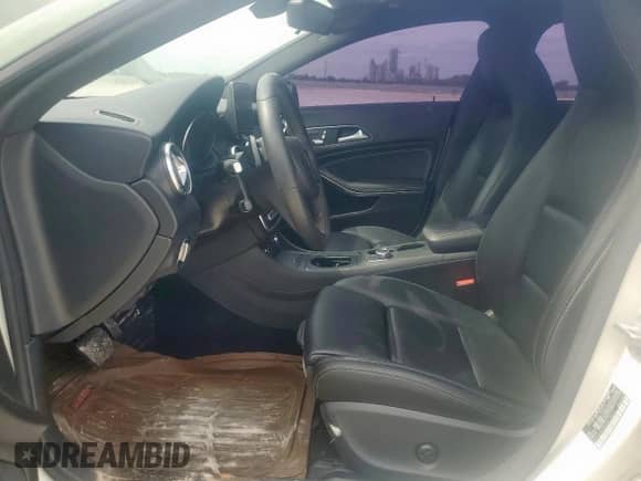 2018 Mercedes-Benz CLA 250 with VIN WDDSJ4GB0JN603643, listed as a Copart auction lot 84792635 with 100,330 mi miles and Salvage title. Bid and sale history available at DreamBid. Image 7.