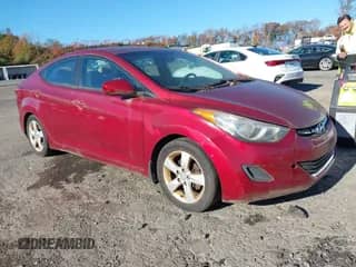 2013 Hyundai Elantra GLS z VIN 5NPDH4AE6DH244157, wystawiony jako IAAI lot #43509275 z przebiegiem 181 740 mil mil oraz . Historia ofert i sprzedaży dostępna na DreamBid. Obrazek 1.