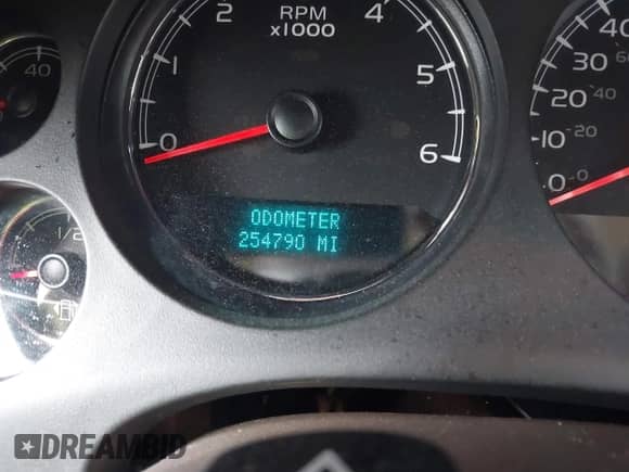 2010 Chevrolet Suburban LTZ с VIN 1GNUCKE05AR173031, выставлен на аукционе IAAI как лот 41729084 с пробегом 254 790 миль миль и . История ставок и продаж доступна на DreamBid. Изображение 15.