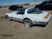 1982 Chevrolet Corvette z VIN 1G1AY8781C5121238, wystawiony jako Copart lot #47667705 z przebiegiem 34 307 mil mil oraz Czysty tytuł • Clean title. Historia ofert i sprzedaży dostępna na DreamBid. Obrazek 2.