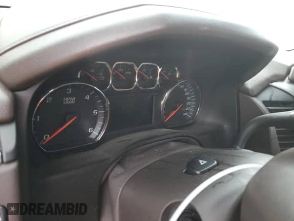 2016 Chevrolet Suburban LTZ z VIN 1GNSCJKCXGR215959, wystawiony jako Copart lot #41459895 z przebiegiem Nie podano mil oraz Szkoda całkowita • Salvage title. Historia ofert i sprzedaży dostępna na DreamBid. Obrazek 9.