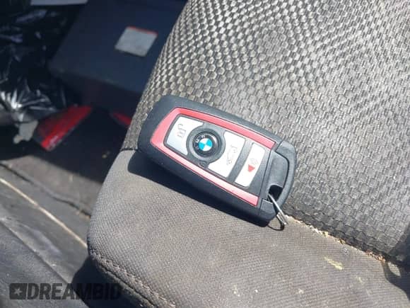 2019 BMW 4 Series 430i xDrive z VIN WBA4J3C52KBL08573, wystawiony jako IAAI lot #41306581 z przebiegiem 39 195 mil mil oraz . Historia ofert i sprzedaży dostępna na DreamBid. Obrazek 11.