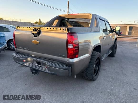 2007 Chevrolet Avalanche 3LT с VIN 3GNEC12017G311739, выставлен на аукционе Copart как лот 86315455 с пробегом 152 821 миль миль и Чистый • Clean title. История ставок и продаж доступна на DreamBid. Изображение 4.