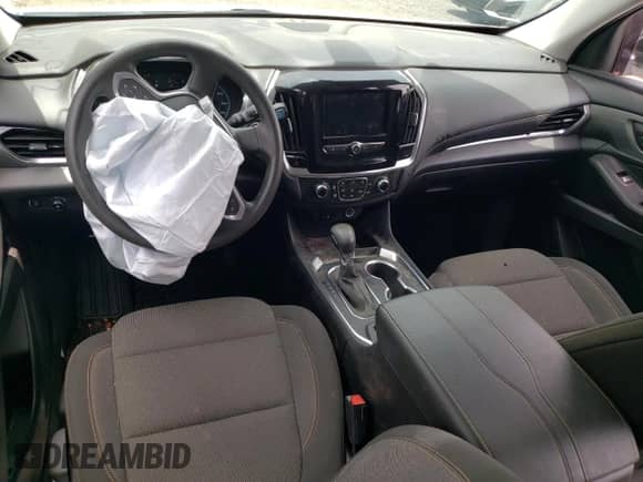 2021 Chevrolet Traverse LS z VIN 1GNERFKW4MJ244368, wystawiony jako Copart lot #58606925 z przebiegiem 34 613 mil mil oraz Szkoda całkowita • Salvage title. Historia ofert i sprzedaży dostępna na DreamBid. Obrazek 8.