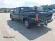 2004 Chevrolet Silverado 1500 Z71 z VIN 1GCEK19TX4E142481, wystawiony jako IAAI lot #42724167 z przebiegiem 183 644 mil mil oraz . Historia ofert i sprzedaży dostępna na DreamBid. Obrazek 3.