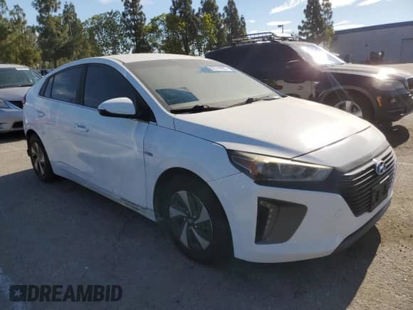 2017 Hyundai Ioniq SEL с VIN KMHC75LC3HU019055, выставлен на аукционе Copart как лот 62741005 с пробегом 123 600 миль миль и Списание • Salvage title. История ставок и продаж доступна на DreamBid. Изображение 4.