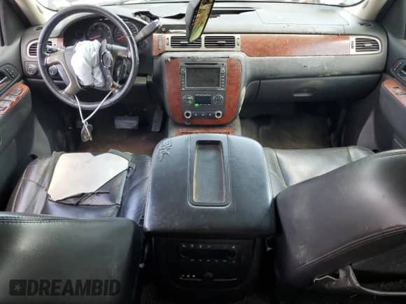2011 Chevrolet Suburban LTZ with VIN 1GNSKKE33BR177598, listed as a Copart auction lot 68142565 with Not provided miles and Salvage title. Bid and sale history available at DreamBid. Image 8.