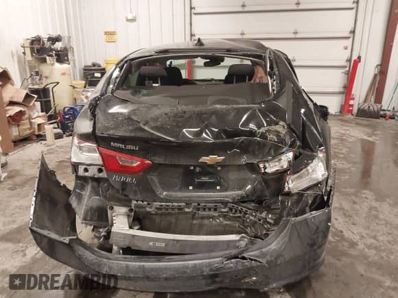 2018 Chevrolet Malibu Hybrid с VIN 1G1ZF5SU7JF175176, выставлен на аукционе IAAI как лот 41629686 с пробегом 105 997 миль миль и . История ставок и продаж доступна на DreamBid. Изображение 16.