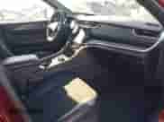 2025 Jeep Grand Cherokee Altitude z VIN 1C4RJHAG3S8699238, wystawiony jako IAAI lot #43027812 z przebiegiem 8 364 mil mil oraz . Historia ofert i sprzedaży dostępna na DreamBid. Obrazek 5.