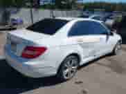 2013 Mercedes-Benz C 300 Sport с VIN WDDGF8AB5DR299259, выставлен на аукционе IAAI как лот 43406105 с пробегом 175 495 миль миль и . История ставок и продаж доступна на DreamBid. Изображение 4.