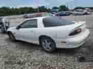 1997 Chevrolet Camaro RS z VIN 2G1FP22K4V2157805, wystawiony jako Copart lot #63211784 z przebiegiem Nie podano mil oraz Szkoda całkowita • Salvage title. Historia ofert i sprzedaży dostępna na DreamBid. Obrazek 2.