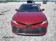 2020 Toyota Camry LE z VIN 4T1C11AKXLU910439, wystawiony jako Copart lot #69905845 z przebiegiem Nie podano mil oraz Szkoda całkowita • Salvage title. Historia ofert i sprzedaży dostępna na DreamBid. Obrazek 5.