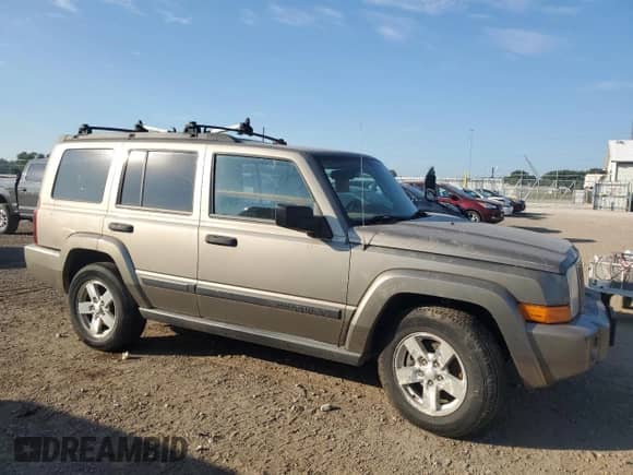 2006 Jeep Commander с VIN 1J8HG48N76C246548, выставлен на аукционе Copart как лот 70834565 с пробегом 184 290 миль миль и Чистый • Clean title. История ставок и продаж доступна на DreamBid. Изображение 4.