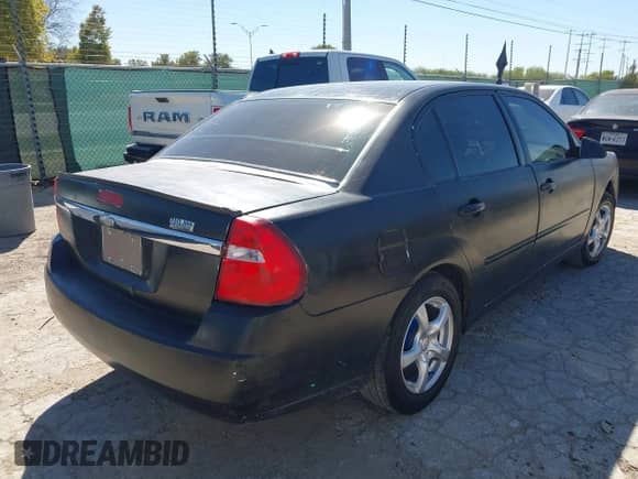 2007 Chevrolet Malibu 1LS с VIN 1G1ZS58F47F257976, выставлен на аукционе IAAI как лот 43587722 с пробегом 147 366 миль миль и . История ставок и продаж доступна на DreamBid. Изображение 4.