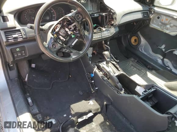 2016 Honda Accord Touring with VIN 1HGCT2B08GA005935, listed as a Copart auction lot 68085405 with Not provided miles and Salvage title. Bid and sale history available at DreamBid. Image 8.