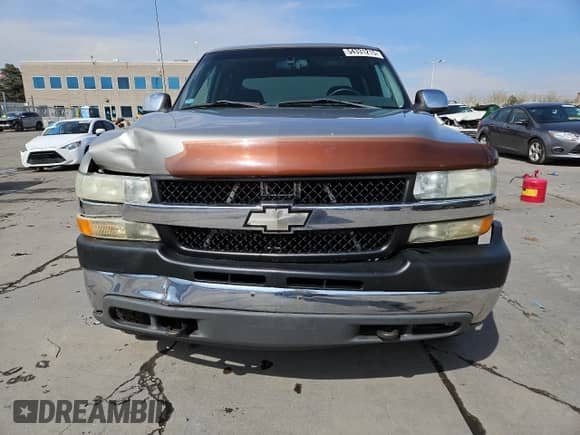 2002 Chevrolet Silverado 2500HD LS with VIN 1GCHK23UX2F234508, listed as a Copart auction lot 54331215 with 142,239 mi miles and Clean title. Bid and sale history available at DreamBid. Image 5.