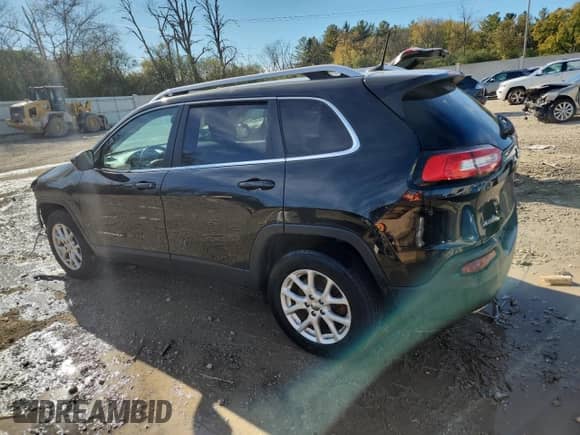 2016 Jeep Cherokee Latitude с VIN 1C4PJMCS4GW122464, выставлен на аукционе Copart как лот 89687455 с пробегом 121 404 миль миль и Чистый • Clean title. История ставок и продаж доступна на DreamBid. Изображение 2.