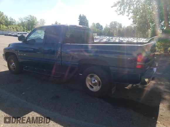2001 Dodge 1500 with VIN 3B7HC13Y31G816618, listed as a Copart auction lot 67537935 with 194,240 mi miles and Salvage title. Bid and sale history available at DreamBid. Image 2.