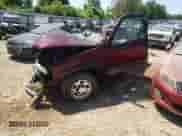 2000 Chevrolet Silverado 2500 с VIN 1GCGK29J5YF481047, выставлен на аукционе Copart как лот 50149902 с пробегом 196 815 миль миль и На запчасти • Non repairable. История ставок и продаж доступна на DreamBid. Изображение 2.