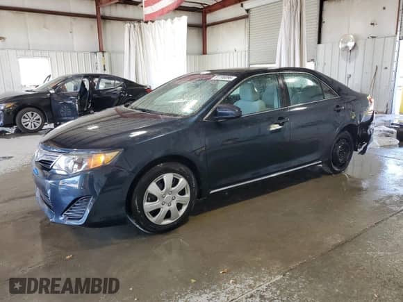 2014 Toyota Camry L с VIN 4T4BF1FK4ER430461, выставлен на аукционе Copart как лот 81196095 с пробегом 98 814 миль миль и Списание • Salvage title. История ставок и продаж доступна на DreamBid. Изображение 1.