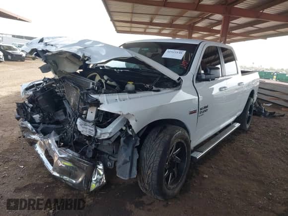 2020 Ram 1500 SLT z VIN 1C6RR6TT0LS133332, wystawiony jako IAAI lot #41923140 z przebiegiem 83 541 mil mil oraz . Historia ofert i sprzedaży dostępna na DreamBid. Obrazek 18.