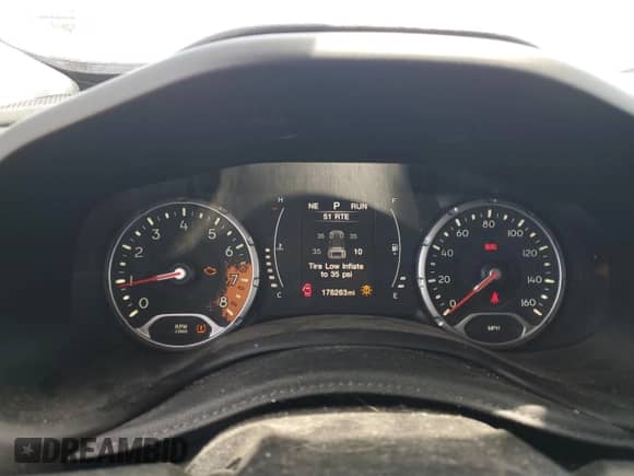2017 Jeep Renegade Latitude with VIN ZACCJBBB6HPE71953, listed as a Copart auction lot 62643895 with 176,263 mi miles and Salvage title. Bid and sale history available at DreamBid. Image 9.