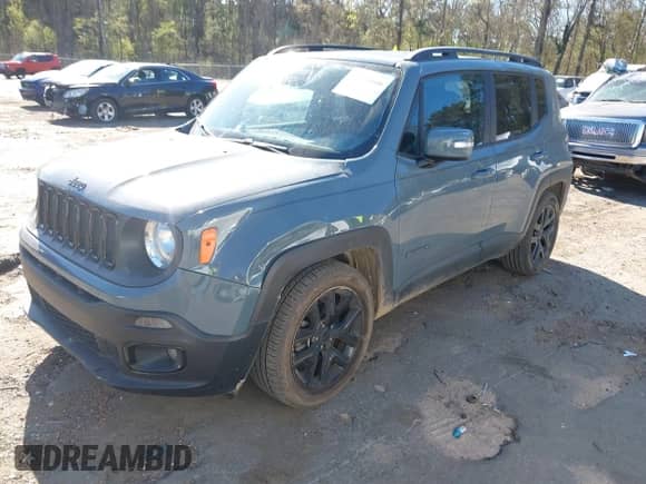 2017 Jeep Renegade Latitude z VIN ZACCJABB4HPG16935, wystawiony jako IAAI lot #41843666 z przebiegiem 37 835 mil mil oraz . Historia ofert i sprzedaży dostępna na DreamBid. Obrazek 2.