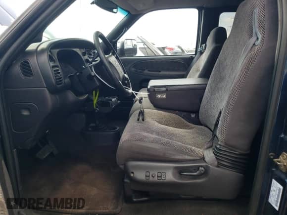 2001 Dodge 2500 с VIN 1B7KF23641J506929, выставлен на аукционе Copart как лот 67522394 с пробегом 224 178 миль миль и Чистый • Clean title. История ставок и продаж доступна на DreamBid. Изображение 7.