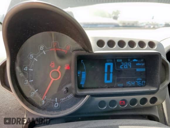 2012 Chevrolet Sonic LT z VIN 1G1JD6SH0C4152025, wystawiony jako Copart lot #65154675 z przebiegiem 154 760 mil mil oraz Szkoda całkowita • Salvage title. Historia ofert i sprzedaży dostępna na DreamBid. Obrazek 9.