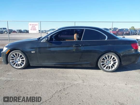 2011 BMW 3 Series 328i с VIN WBADW3C51BE541067, выставлен на аукционе IAAI как лот 43482342 с пробегом 171 990 миль миль и . История ставок и продаж доступна на DreamBid. Изображение 14.