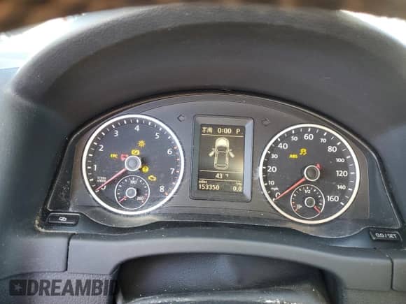 2011 Volkswagen Tiguan SE with VIN WVGAV7AX8BW503216, listed as a Copart auction lot 82094744 with 153,350 mi miles and Clean title. Bid and sale history available at DreamBid. Image 9.