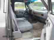 1990 Chevrolet Suburban с VIN 1GNER16K6LF150973, выставлен на аукционе IAAI как лот 42190811 с пробегом 221 246 миль миль и . История ставок и продаж доступна на DreamBid. Изображение 5.