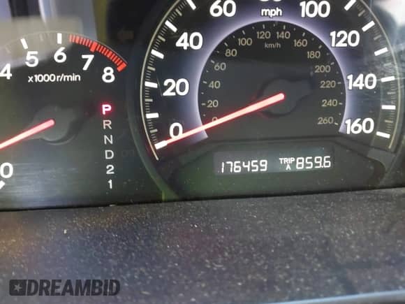 2008 Honda Odyssey LX with VIN 5FNRL38218B069699, listed as a IAAI auction lot 43353686 with 176,459 mi miles and . Bid and sale history available at DreamBid. Image 7.