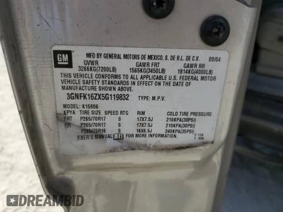 2005 Chevrolet Suburban LS z VIN 3GNFK16ZX5G119832, wystawiony jako Copart lot #71104274 z przebiegiem 323 542 mil mil oraz Nie do naprawy • Non repairable. Historia ofert i sprzedaży dostępna na DreamBid. Obrazek 14.