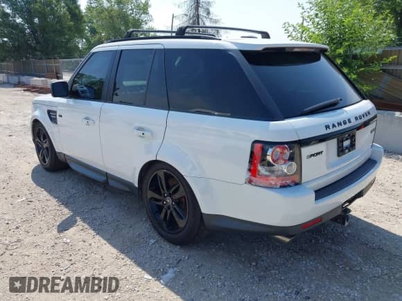 2013 Land Rover Range Rover Sport SC with VIN SALSH2E48DA785594, listed as a IAAI auction lot 42790736 with 172,182 mi miles and . Bid and sale history available at DreamBid. Image 3.