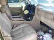 2005 Chevrolet Suburban LS с VIN 3GNEC16Z05G125924, выставлен на аукционе IAAI как лот 42241502 с пробегом 204 435 миль миль и . История ставок и продаж доступна на DreamBid. Изображение 5.