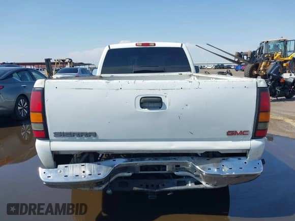 2004 GMC Sierra 1500 Work Truck with VIN 1GTEC14X34Z210202, listed as a IAAI auction lot 42994469 with 266,464 mi miles and . Bid and sale history available at DreamBid. Image 16.