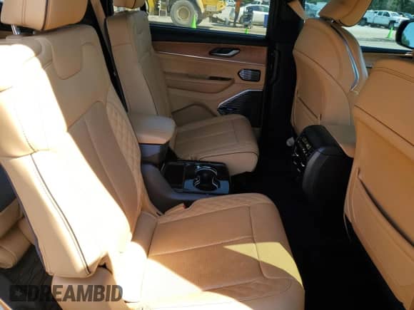 2021 Jeep Grand Cherokee Summit Reserve with VIN 1C4RJKEG2M8111257, listed as a Copart auction lot 72387194 with 39,010 mi miles and Salvage title. Bid and sale history available at DreamBid. Image 11.